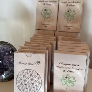 ✨ Oracle Mantra’âme – Guidance quotidienne et développement personnel ✨